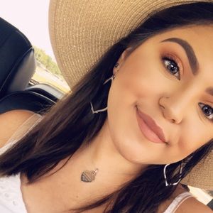 Meet your Posher, Irene